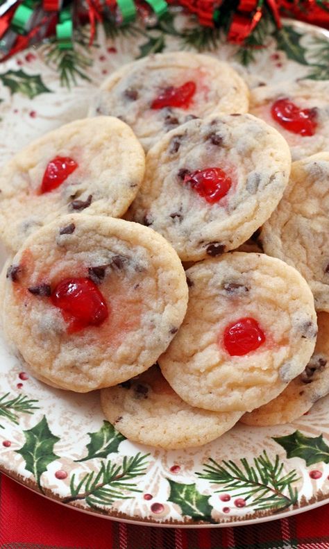 Amaretto Recipes, Amaretto Recipe, Cherry Amaretto, Cake Mug, Cherry Cookies, Boozy Desserts, Chef Food, Cherry Recipes, Lemon Cookies