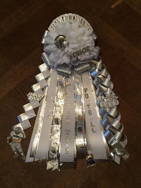 2016 - Lehman Lobos Basic Homecoming Senior Garter Senior Mums Homecoming, Mums Homecoming Diy, Mums Homecoming Senior, Diy Mums, Homecoming Mums Senior, Senior Mums, Homecoming Garter, White Mums, Senior Overalls