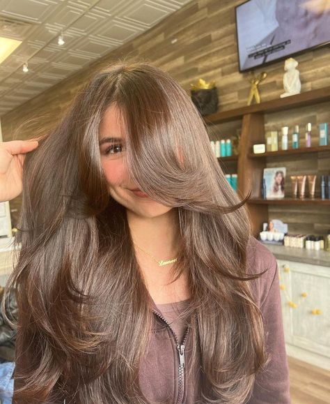 Libra Hair Color, Brown Hair Colors No Bleach, No Bleach Brown Hair, Bleach Brown Hair, Extremely Long Hair, Brunette Balayage, Lustrous Hair, Dyed Hair Inspiration, Brunette Balayage Hair