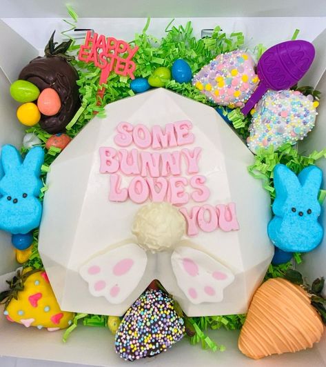 Easter Smash Heart, Easter Breakable Heart, Easter Hearts, Easter Strawberries, Easter Chocolate Covered Oreos, Smash Chocolate, Chocolate Strawberries Bouquet, Treats Business, Easter Strawberry