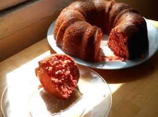 View photo Cherry Bundt Cake, Holiday Baking Gifts, Dessert Cart, Strawberry Cake Recipe, Raspberry Wine, Best Summer Desserts, Spring Time Desserts, Baked Breads, Apple Spice Cake