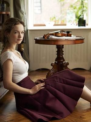 Hilary Hahn = most amazing violinist in the history of amazing violinists. Hilary Hahn, Best Violinist, Musician Portraits, Classical Musicians, Interview Style, Working Women, Violinist, Music Photography, Classical Music