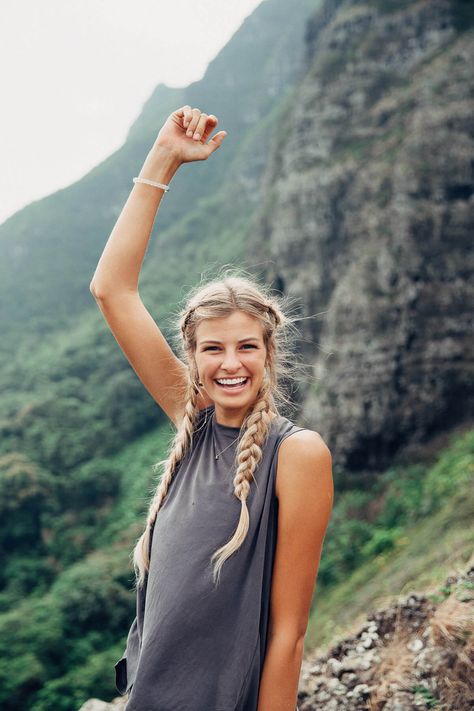 Take your Hair on a Hike Day – Barefoot Blonde Hair Hairstyles For Hiking, Cute Hiking Hairstyles, Camping Hairstyles, Hiking Hair, Hiking Hairstyles, Blonde Hair Extensions, Barefoot Blonde, Athletic Hairstyles, Summer Hair