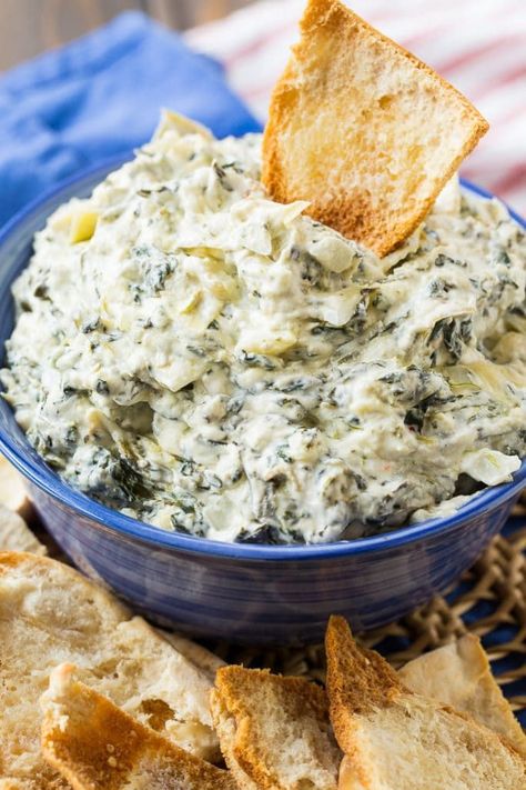 Crock Pot Spinach Artichoke Dip Crock Pot Artichoke Spinach Dip, Spinach Dips, Dip With Pita Chips, Friendsgiving Recipes Appetizers, Pilsbury Recipes, Cheesy Spinach Artichoke Dip, Crock Pot Dips, Crockpot Appetizers, Cheesy Spinach