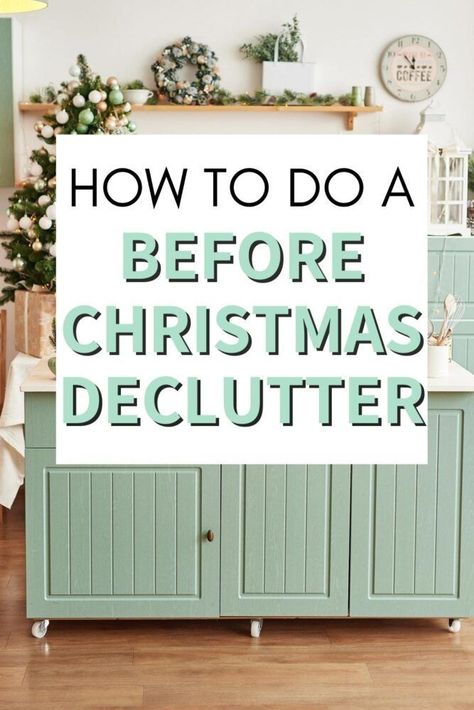 Lower your stress this year by doing a pre-Christmas declutter. Learn which areas you should declutter so you can enjoy the holidays. Christmas Declutter, Organized Christmas Decorations, Christmas Tips, Christmas Cleaning, Holiday Organization, Decluttering Ideas, Holiday Hack, Easy Cleaning Hacks, Christmas Organization