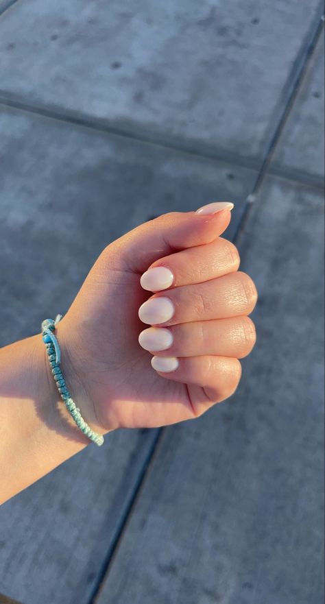 Short Nail Designs Minimal Round, Cute Nails Short Oval, Short Almond Acrylic Nails Milky White, Short White Round Nails, Simple Short Dip Nails, Milky White Nails Acrylic Almond Short, Short Round Milky White Nails, Milky Pink Almond Nails Short, Short Almond Acrylic Nails Chrome