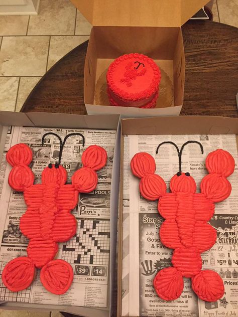 Seafood Boil Cupcakes, Crawfish Cake Ideas, Louisiana First Birthday, Crawfish Smash Cake, Crawfish Decorations Ideas, Crawfish Boil Dessert Ideas, Lobster Birthday Party, Crawfish Birthday Cake, Crawfish 1st Birthday Party