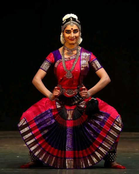 Purple Bharatanatyam Costume, Bharatnatyam Outfit, Bharathanatyam Costume Colours, Bharatnatyam Dress Costumes, Kuchipudi Dance Dress, Arangetram Costumes, Kuchipudi Dress, Bharathanatyam Costumes, Bharatnatyam Costume