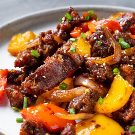 Chilli Beef Recipe, Marions Kitchen, Crispy Chilli Beef, Marion's Kitchen, Crispy Beef, Asian Inspired Recipes, Beef Recipe, Chinese Recipes, Beef And Noodles