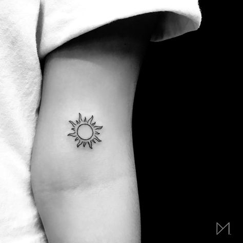 Small Sun Outline Tattoo Sun Outline Tattoo, Sun Outline, Tattoo On Arm, Sun Tattoo Designs, Outline Tattoo, Sun Tattoo, Heart Tattoo, Shoulder Tattoo, Leaf Tattoos