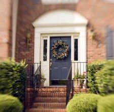 Looking for door colors... I love this weird grey/purple/blue color :) Brick House Front Door Colors, Red Brick House Exterior, Red Brick Exteriors, Best Exterior Paint, Brick Steps, House Front Porch, Brick Interior, Orange Brick, Door Colors