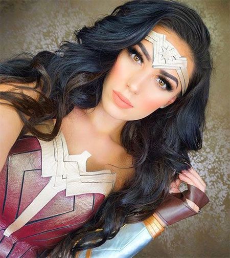 Womens Halloween Costumes 2022, Wonder Woman Makeup Halloween, Best Superhero Costumes, Cool Superhero Costumes, Halloween Women Makeup, Womens Halloween Costumes, Superhero Halloween Costumes, Wonder Woman Makeup, Most Popular Halloween Costumes