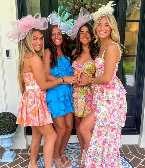 Spring Horse Race Outfit, Thurby Kentucky Derby Outfit, Races Day Outfits, Pink Kentucky Derby Outfit, Sorority Event Ideas Party Themes, Races Outfits For Women, Derby Day Outfits For Women, Kentucky Derby Party Ideas Outfit, Kentucky Derby Outfit For Women Classy