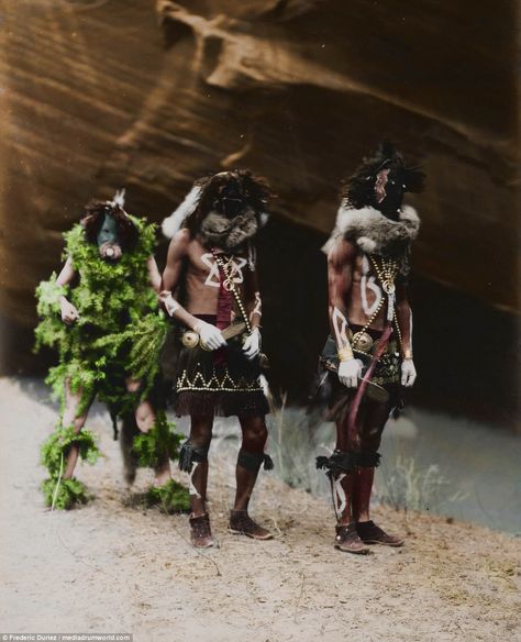 This image shows the Sacred Twins, known in English as Monster Slayer (right) and Born-of-Water (centre). According to Navajo mythology they were the children of White Shell Woman, one of the first beings, and roamed the earth slaying monsters that threatened humanity and scalping them. They are accompanied here by a deity named only as The Beggar (left) Native American Deities, Medicine Circle Native, Indigenous Medicine Wheel, Navajo Mythology, Native American Language, Sweat Lodge, An Indigenous Peoples History, Female Deity, Black God