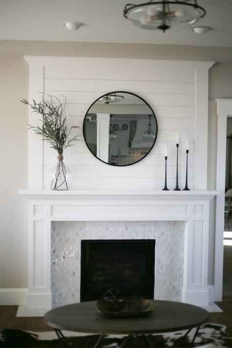 11 Mantel Decor Ideas With Farmhouse Style | The Unlikely Hostess Display Fireplace, Mantle Decorating Ideas Farmhouse, Style Mantle, Diy Fireplace Mantle, Farmhouse Fireplace Mantels, Mantle Decorating, Farmhouse Mantel, Mantel Decor Ideas, Style Fireplace