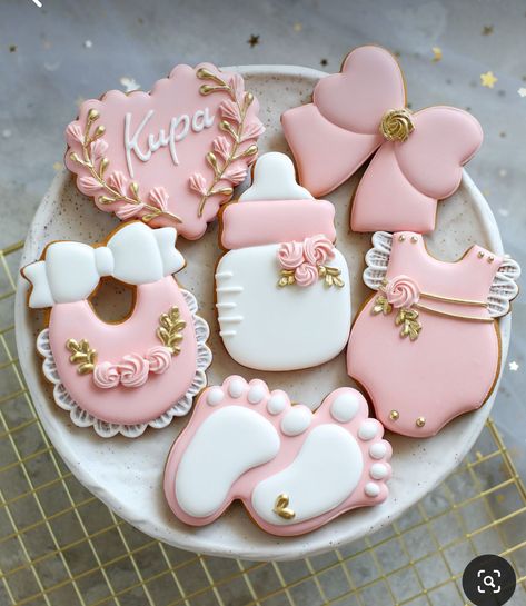 Girl Baby Shower Cookies Decorated, Newborn Cookies, Baby Shower Cookies Neutral, Baby Bottle Cookies, Doll Cookies, Baby Shower Sweets, Idee Babyshower, Royal Iced Cookies