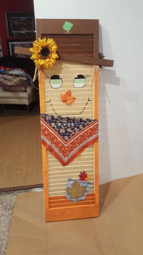 Shutter scarecrow Shutter Scarecrow, Window Shutter Crafts, Shutters Repurposed Decor, Shutter Projects, Shutter Decor, Rustic Shutters, Vintage Shutters, Painting Shutters, Vinyl Shutters