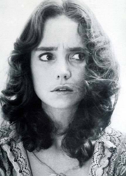 Jessica Harper. Good in everything. Jessica Harper, Horror Aesthetics, Suspiria 1977, Steampunk Hair, Steampunk Hairstyles, Vintage Things, October 10, Black And White Portraits, Shoot Inspiration