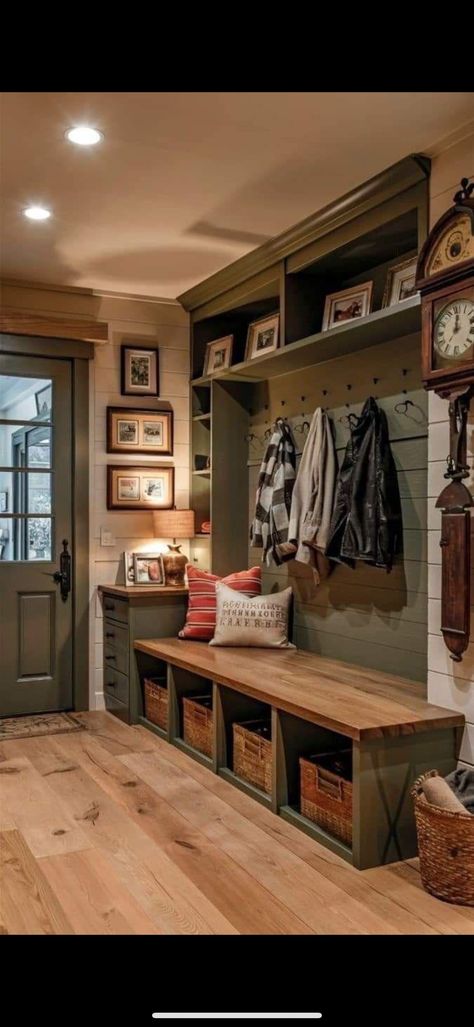 Farmhouse Mud Room, Rustic Farmhouse Entryway, Rustic Closet, Laundy Room, House Renovation Projects, Rustic Laundry Rooms, Ranch House Decor, Mud Room Entry, Inside A House