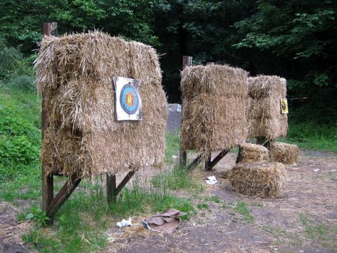 Backyard Archery Range Diy, Diy Archery Target, Useful Diy Projects, Diy Archery, Outdoor Shooting Range, Mounted Archery, Archery Range, Diy Pallet Bed, Archery Target