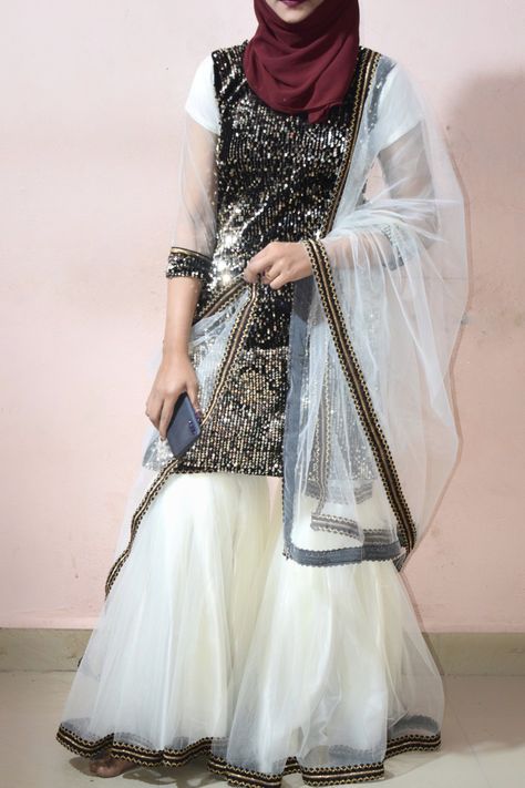 Black and White gharara Black Garara Suit, Black Garara, White Gharara, Net Clothes, Garara Suit, Suit Pakistani, Stylish Dresses For Girls, Stylish Dresses, Contrasting Colors