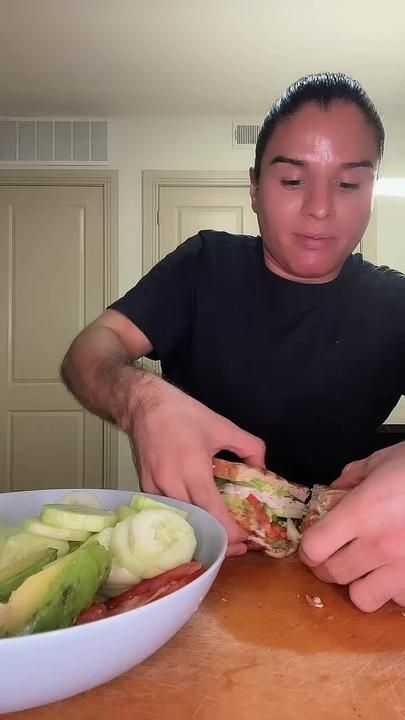 doctorvalencia on TikTok Doctor Valencia Diet, Dr Valencia Diet Meals, Dr Valencia Diet, Valencia Diet, Diet Meals, Valencia, Diet Recipes, Diet, The Creator