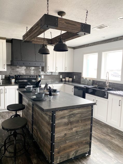 Rustic Industrial Farmhouse Style Kitchen with Black, White and Wood Color Scheme Prefabricated Manufactured Home #rockyhedgefarm #rusticfarmhouse #mobilehome #simplefarmhousestyle Industrial Farmhouse Kitchen, Rustic Industrial Kitchen, Industrial Farmhouse Decor, Industrial Kitchen Design, Clayton Homes, Industrial Style Kitchen, Rustic Industrial Decor, Rustic Modern Kitchen, Industrial Interior Design