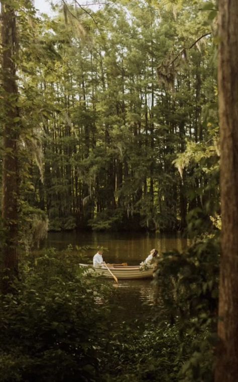 Picnic Flowers, Cottage Core Summer, Summer Core, Sun Nature, The Notebook, Anne Of Green Gables, Future Life, Couple Shoot, Yoga Life