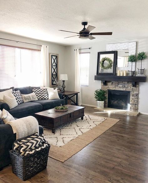 Black Couch, Farmhouse Living Room Decor Ideas, Living Room Sofa Design, Farmhouse Decor Living Room, Design Seeds, Living Room Remodel, Room Remodeling, Room Interior Design, A Living Room