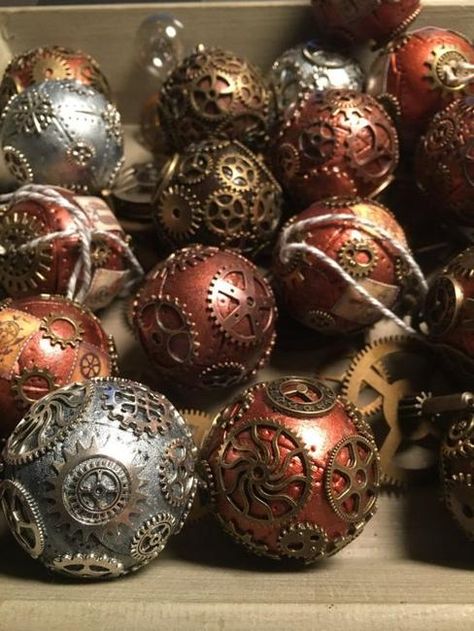 Unique Christmas Decorating Ideas, Steampunk Christmas Decorations, Steam Punk Diy, Steampunk Christmas Tree, Décor Steampunk, Steampunk Diy Crafts, Ideas Decoracion Navidad, Steampunk Party, Steampunk Furniture