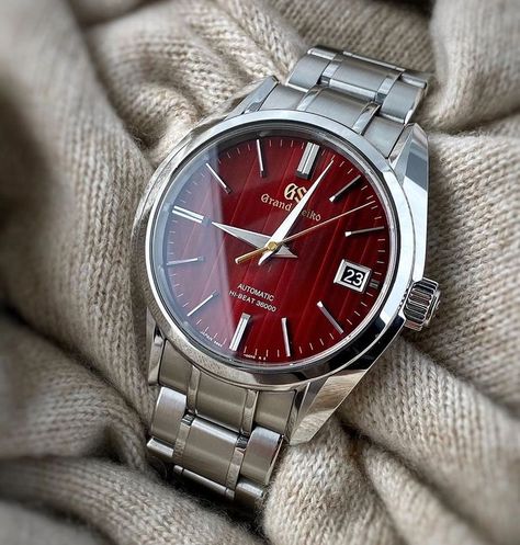 Grand Seiko Watch, Aesthetic Watches, Elegant Watches Women, Mens Watch Brands, Stylish Watches Men, Silver Watches Women, Rolex Women, Trendy Watches, Fancy Watches