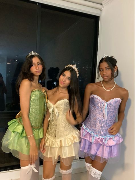 Trio Disney Characters Costumes, Cute Duo Halloween Costumes Best Friends Disney, Hot Disney Costumes, Princesses Costumes Group, Black Princess Costume, Princess Costume With Corset, Trio Princess Costumes, Trio Halloween Costumes Princess, Cute Disney Princess Halloween Costumes