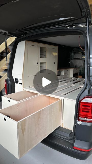 Volkswagen Crafter Camper, T6 Camper Conversion, Small Camper Layout, Camper Bed Ideas, Camper Van Bed Ideas, Campervan Bed Ideas, Van Bed Ideas, T4 Camper Interior Ideas, Campervan Hacks