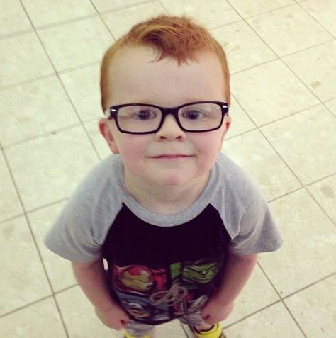 When friends, family, and strangers came together to show 4-year-old Noah that glasses are cool after all. | 13 Of The Most Joyful Moments Of 2013 Boys Glasses, New Glasses, Wearing Glasses, Bad Hair, Boys Who, Redheads, Good News, Bobby Pins, Ginger