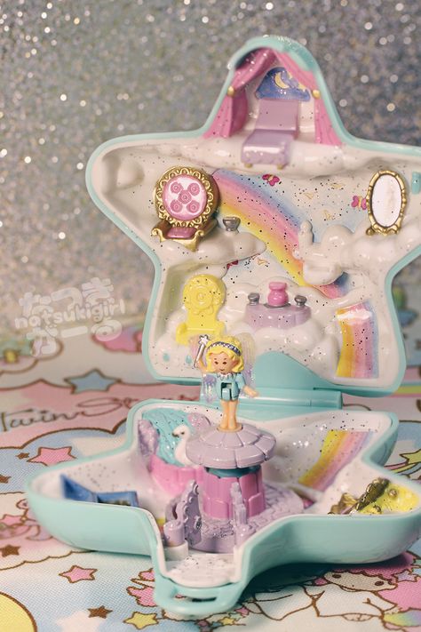 Polly Pocket Old Polly Pocket Toys, Polly Pocket World, Poly Pocket, Vintage Polly Pocket, Polly Pockets, Mini Toys, Random Items, Kawaii Toys, 90s Toys