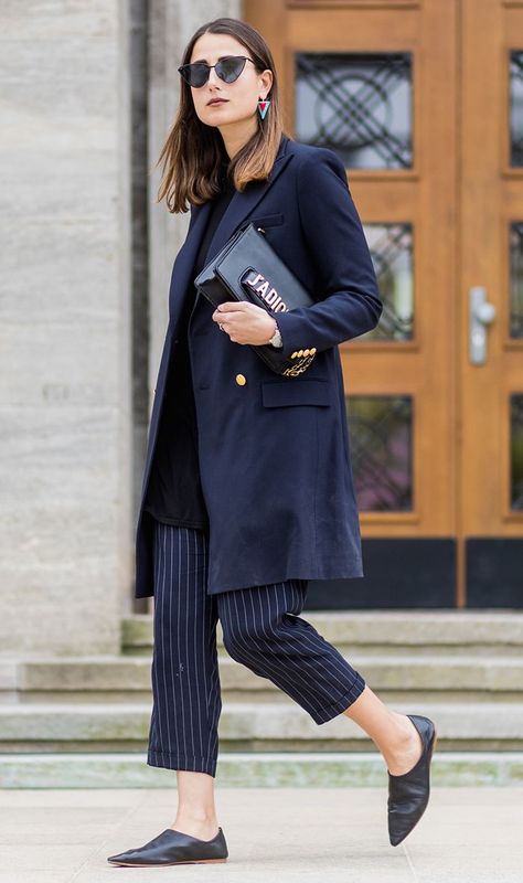 Work conference on the calendar and no idea what to wear? Get started with nine outfit ideas you'll actually want to try. Pinstripe Pants Outfit, Pinstripe Pants Women, Cute Outfits For Church, Work Conference, Conference Outfit, Pinstripe Pants, Womens Fashion For Work, 20 Years Old, Office Outfits