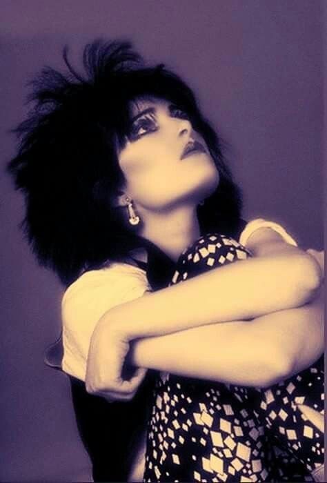 Siouxsie Sioux 80s, Siouxsie And The Banshees, Gothic Culture, Siouxsie Sioux, Goth Bands, Goth Music, Goth Subculture, Punk Rocker, Punk Rock Fashion