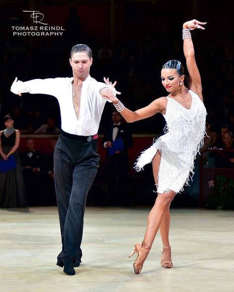 Latin Dance Poses, Salsa Aesthetic, Ballroom Dancing Aesthetic, Dance Mural, Ballroom Gowns Dance, Ballroom Dance Outfits, Standard Dance, Dancesport Dresses, Dancer Poses