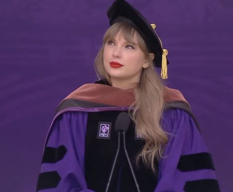 Taylor Swift Nyu, Commencement Speech, Taylor Swift Icon, Miss Americana, Swift 3, I Survived, Taylor Swift, Academic Dress, Rain Jacket