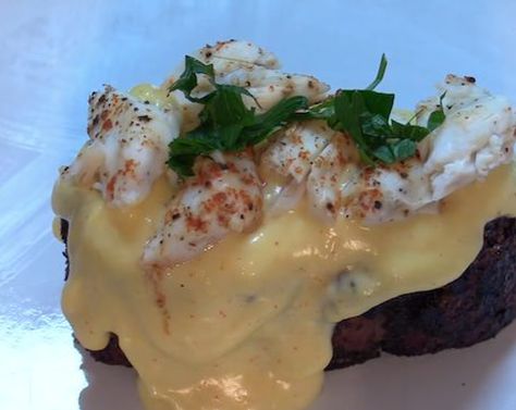 Learn more about Steak Oscar from SideChef! Crab Oscar Recipe, Oscar Sauce, Oscar Recipes, Steak Oscar, Oscar Food, Sirloin Recipes, Hamburger Steak Recipes, Ways To Cook Steak, Sirloin Steak Recipes