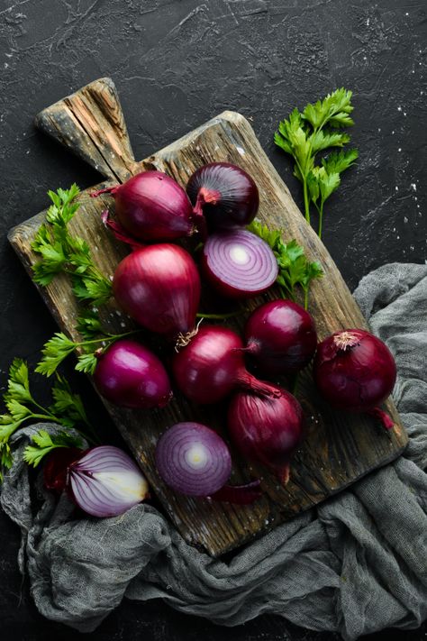 Seed Salad, Vegetables Photography, Heirloom Vegetables, Fruit Photography, Different Vegetables, Red Onions, Herb Seeds, Still Life Art, Sweet Onion