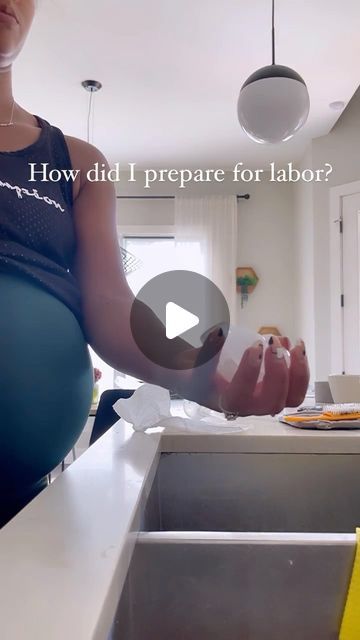 Chanel Hogue on Instagram: "Holding ice to prepare for labor? This was your favorite post in 2022 AND 2023, so we are running it back again! It may sound odd, but I held ice in my last two pregnancies to help me mentally prepare for labor. It’s also one of my go to exercises for my clients to learn how to get into their #birthzone 🙏🏽 So much of labor is actually more mental than it is physical. Nobody really talks about it like this, but it’s true.  The way our bodies respond in labor is directly related to where our minds are at. Tense and in pain? There’s a good chance your mind could be filled with fear, anxiety and doubt. Calm and peaceful? There’s an even better chance that your mind is also feeling calm and confident. So, what does this have to do with holding ice? Well, how d Mentally Prepare For Labor, Labor Prep, Feeling Calm, Prepare For Labor, Pregnancy Labor, Prenatal Workout, Second Pregnancy, Prenatal, Mothers Love