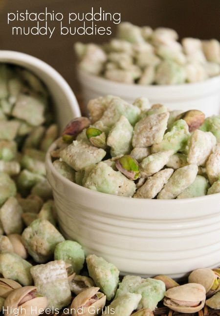 High Heels & Grills: Pistachio Pudding Muddy Buddies Chex Mix Puppy Chow, Grill Dessert, Muddy Buddies Recipe, Pistachio Recipes, Puppy Chow Recipes, Snack Mixes, Chex Mix Recipes, Pistachio Pudding, Muddy Buddies