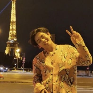 taehyung bts icon Paris Romance Aesthetic, Paris Video, Taehyung Selca, Paris Vibes, Paris Images, Paris Pictures, Paris Aesthetic, First Love Bts, Vintage Paris