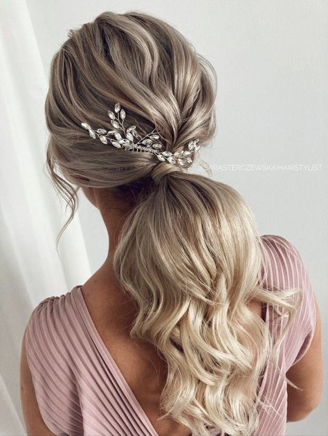 Wedding hair ponytail