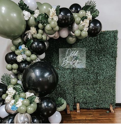 15th Birthday Decorations, Balloon Arch Diy, Balloons Galore, Deco Ballon, Backyard Birthday Parties, Backyard Birthday, Elegant Baby Shower, Green Balloon, Birthday Balloon Decorations