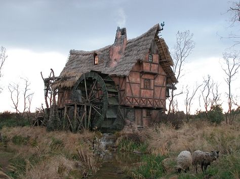 Watermill. Old Grist Mill, Abandoned Things, Grist Mill, Medieval Village, Medieval Houses, Unusual Homes, Brothers Grimm, Water Mill, Aging Wood