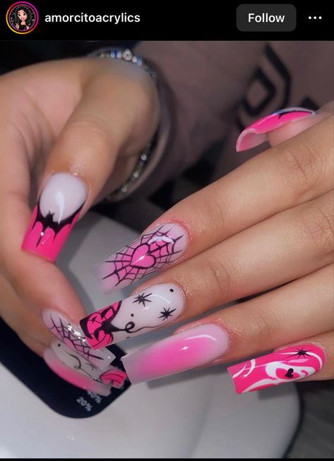 Pink And Purple Spooky Nails, Halloween Acrylic Nails Medium Length, Pink French Tip Halloween Nails, Loud Nail Designs, Girly Halloween Nails Pink, Pink Halloween Nail Ideas, Monster High Nails Draculaura, Draculaura Nails Ideas, Draculaura Inspired Nails