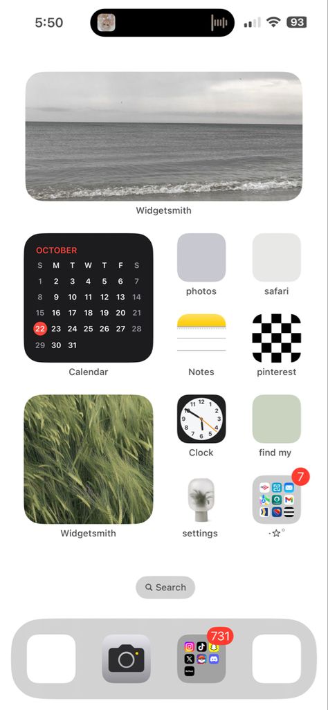 Lockscreen Ios, Iphone Wallpaper Aesthetic, Home Lock Screen, Ios Wallpaper, Phone Lockscreen, Iphone Wallpaper Ios, Iphone Home Screen Layout, Iphone Obsession, Phone Inspiration