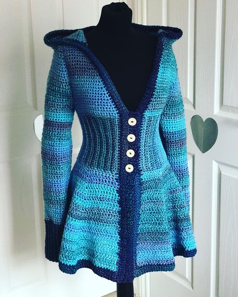 Ravelry: Titania Pixie Jacket by Efilly Designs Crochet Jacket Pattern, Mode Crochet, Crochet Coat, Haken Baby, Crochet Fashion Patterns, Crochet Clothes Patterns, Crochet Jacket, Crochet Diy, Crochet Cardigan Pattern